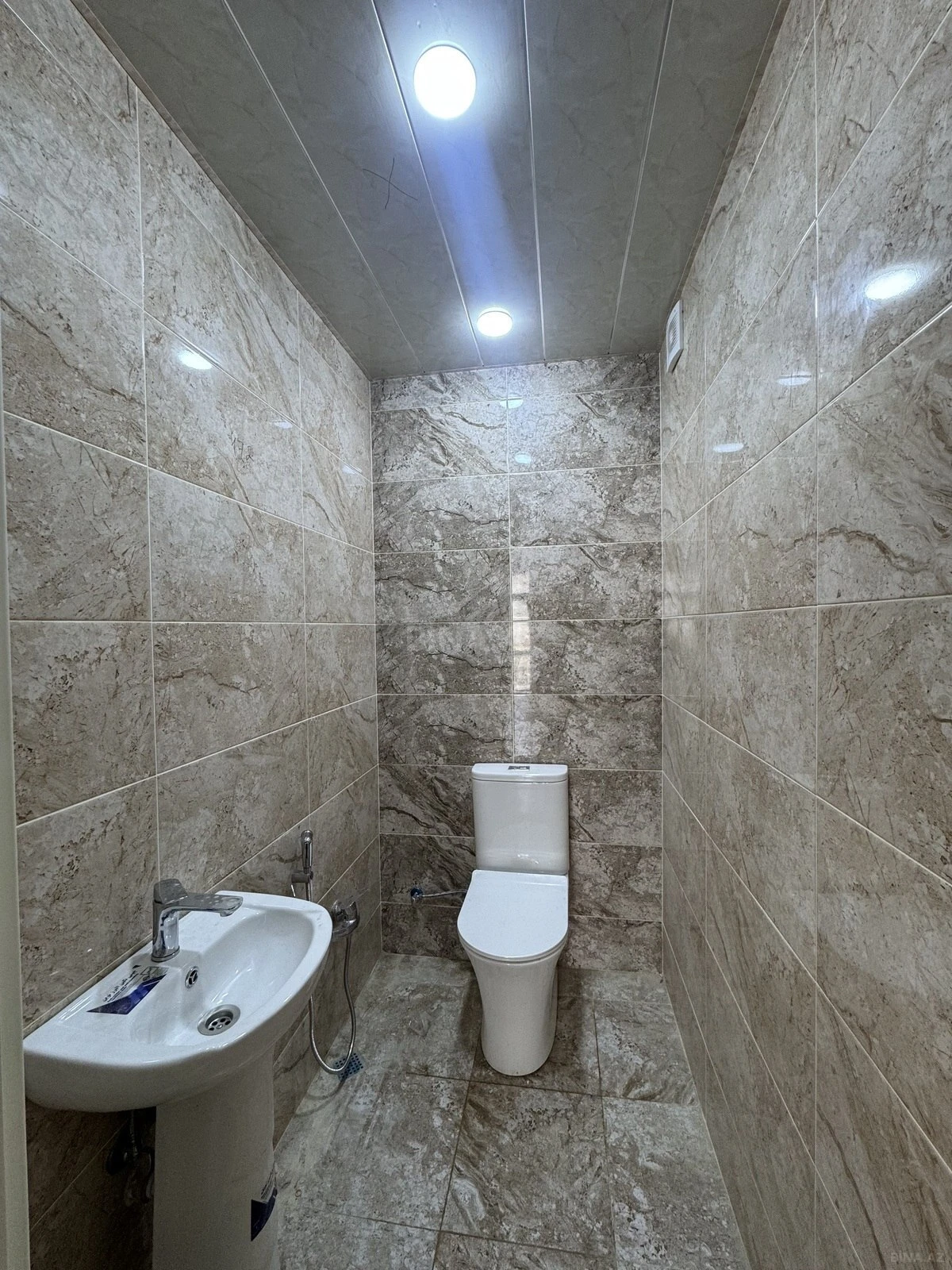 Kirayə verilir 3 otaqlı mənzil 125 m²
