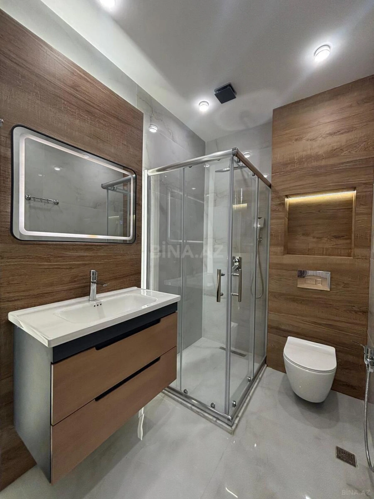 Satılır 3 otaqlı mənzil 101 m²