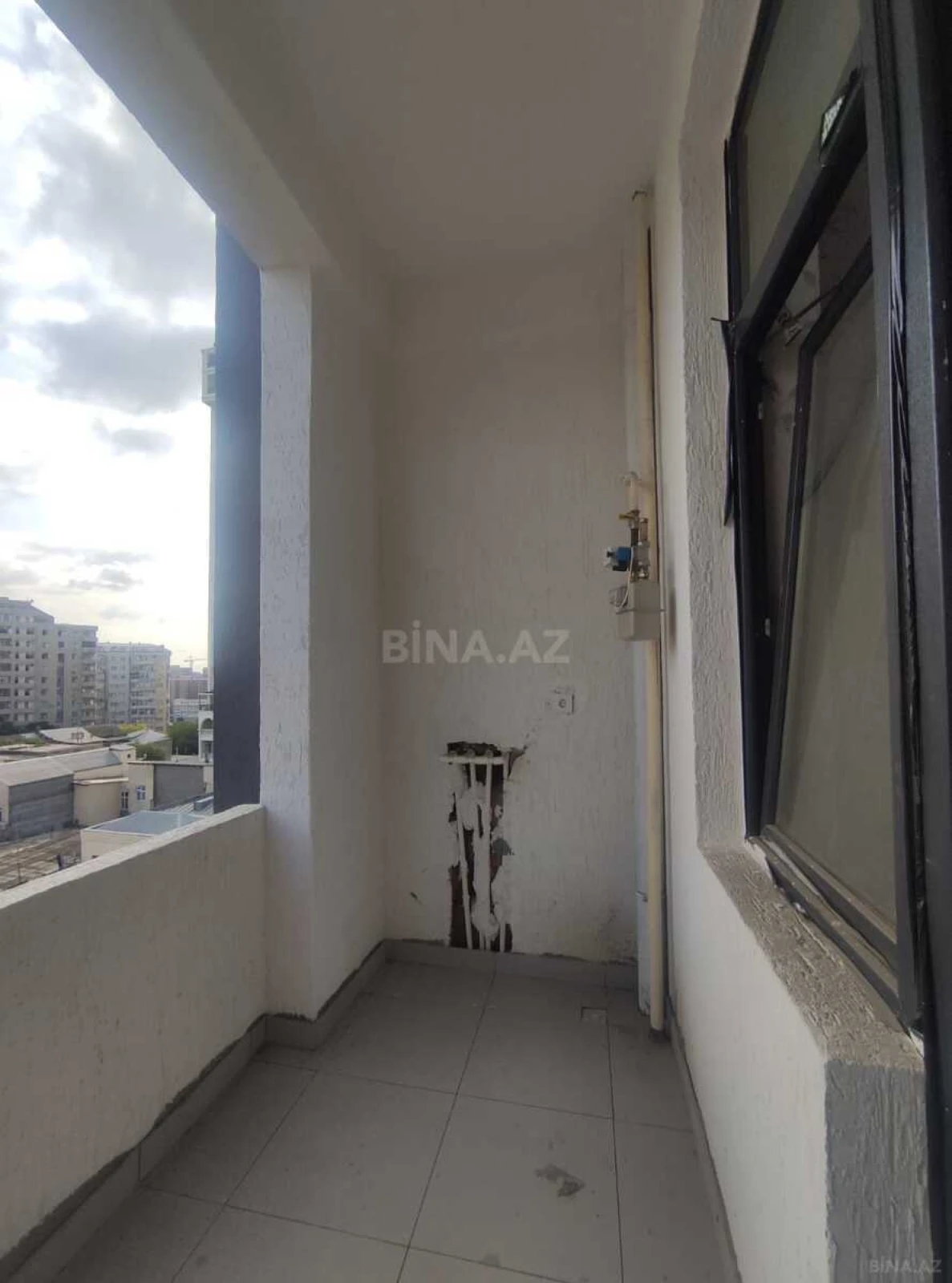 Satılır 2 otaqlı mənzil 98.4 m²