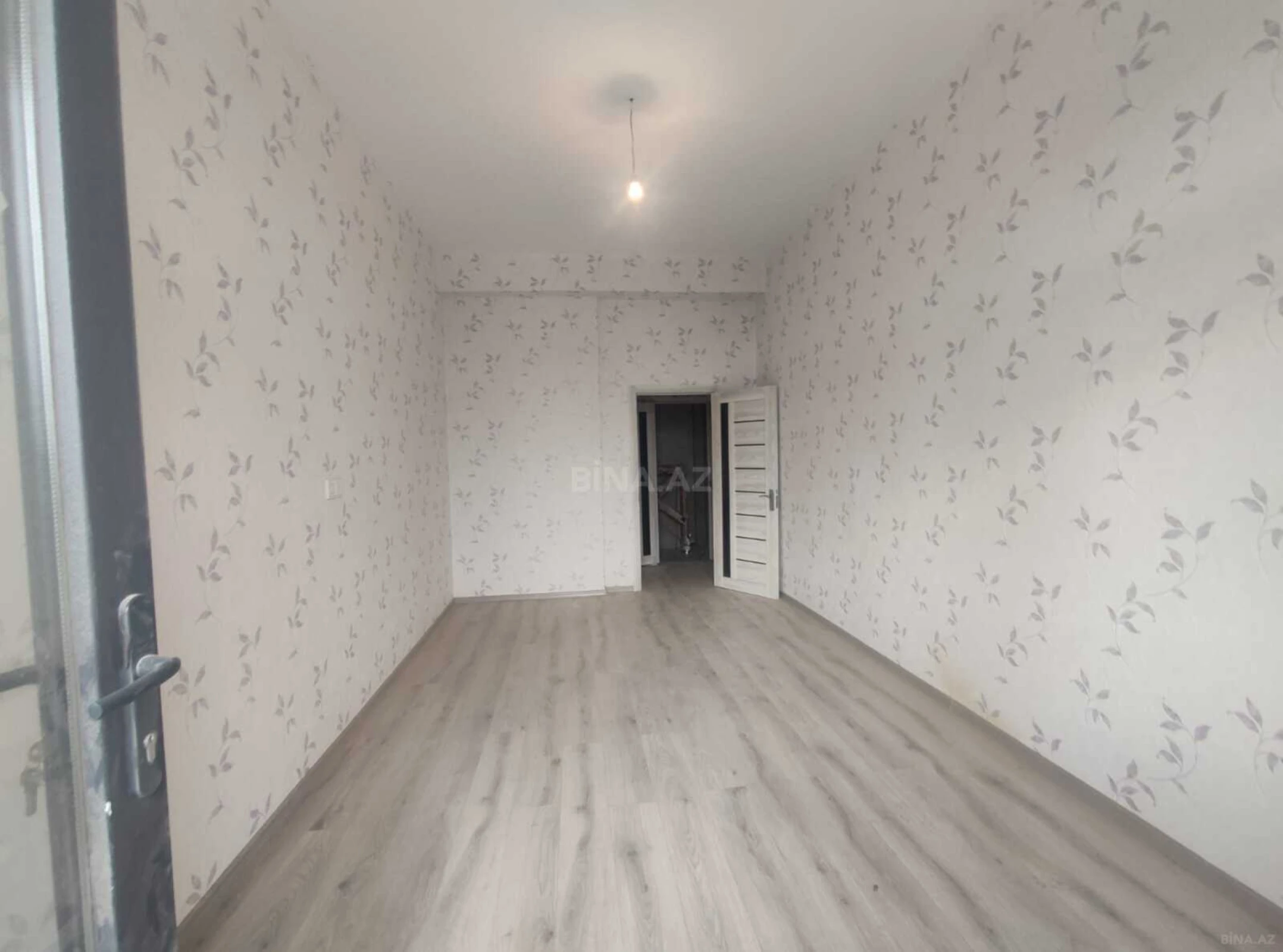 Satılır 2 otaqlı mənzil 98.4 m²