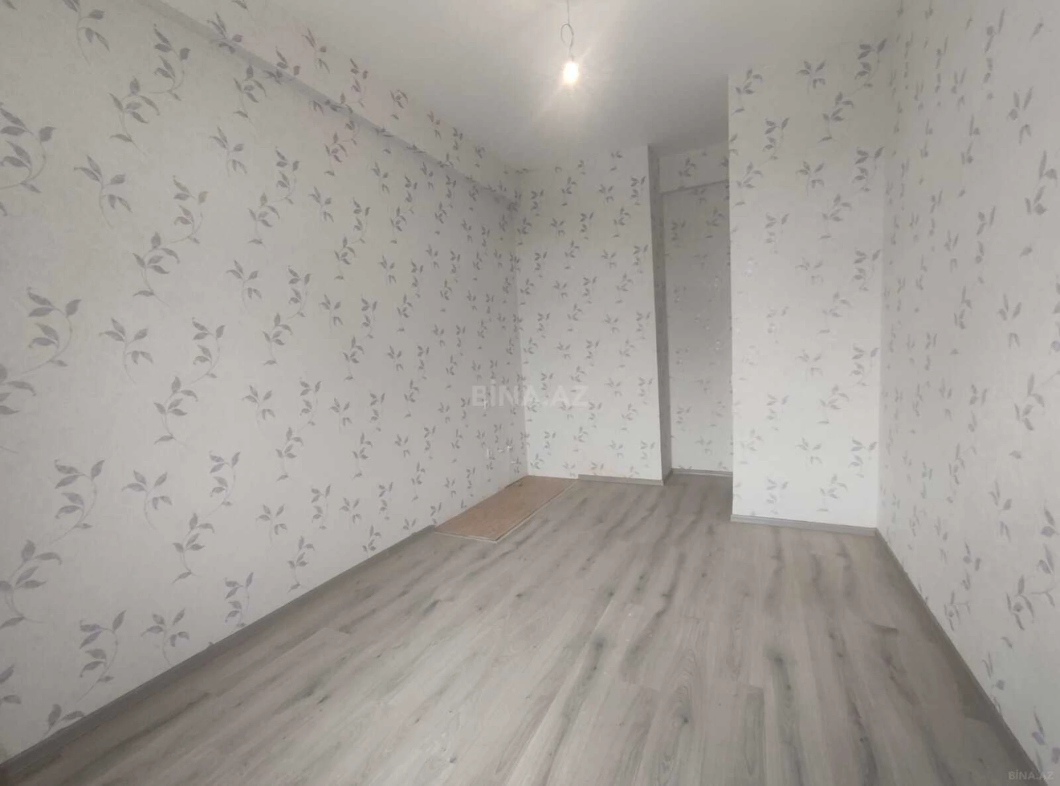 Satılır 2 otaqlı mənzil 98.4 m²
