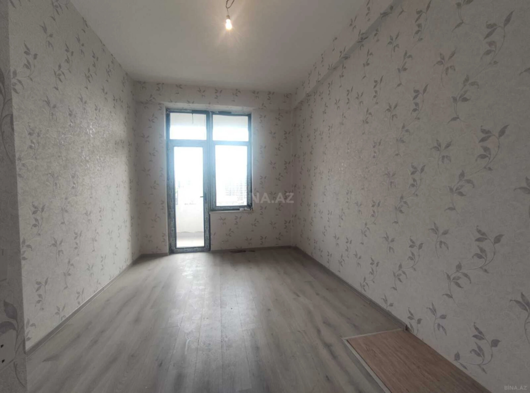 Satılır 2 otaqlı mənzil 98.4 m²