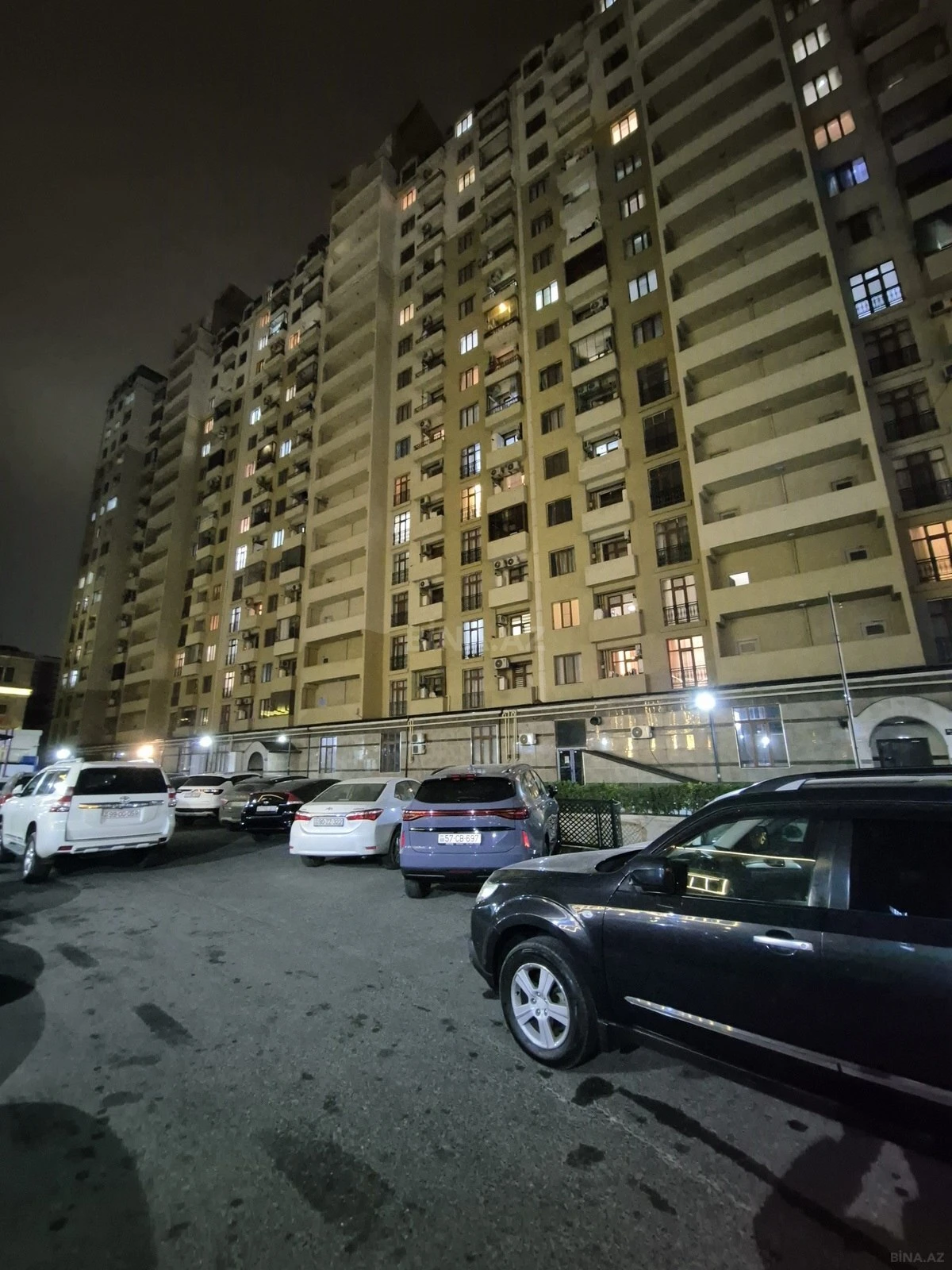 Kirayə verilir 2 otaqlı mənzil 58 m²