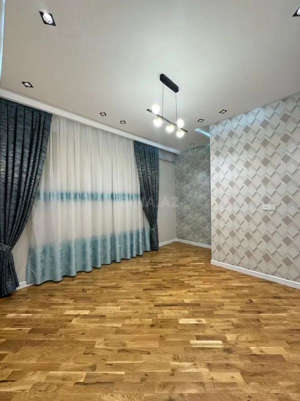 Satılır 3 otaqlı mənzil 115 m²