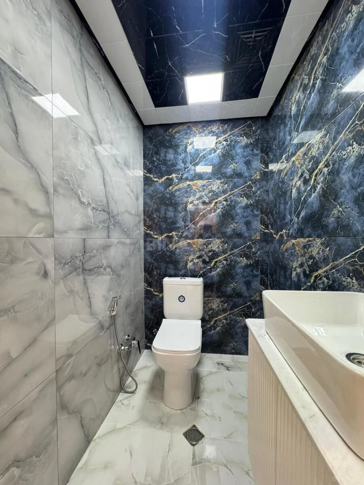 Satılır 3 otaqlı mənzil 115 m²