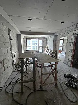 Satılır 2 otaqlı mənzil 105 m²