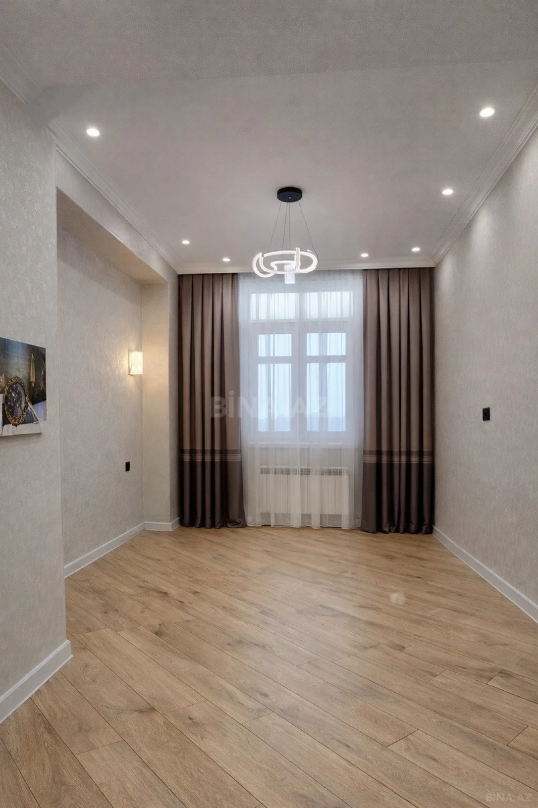 Satılır 2 otaqlı mənzil 65 m²