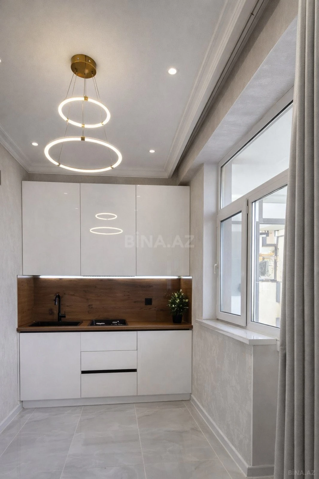 Satılır 2 otaqlı mənzil 65 m²