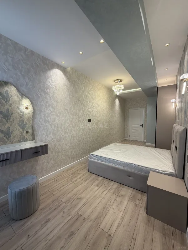 Satılır 3 otaqlı mənzil 113 m²