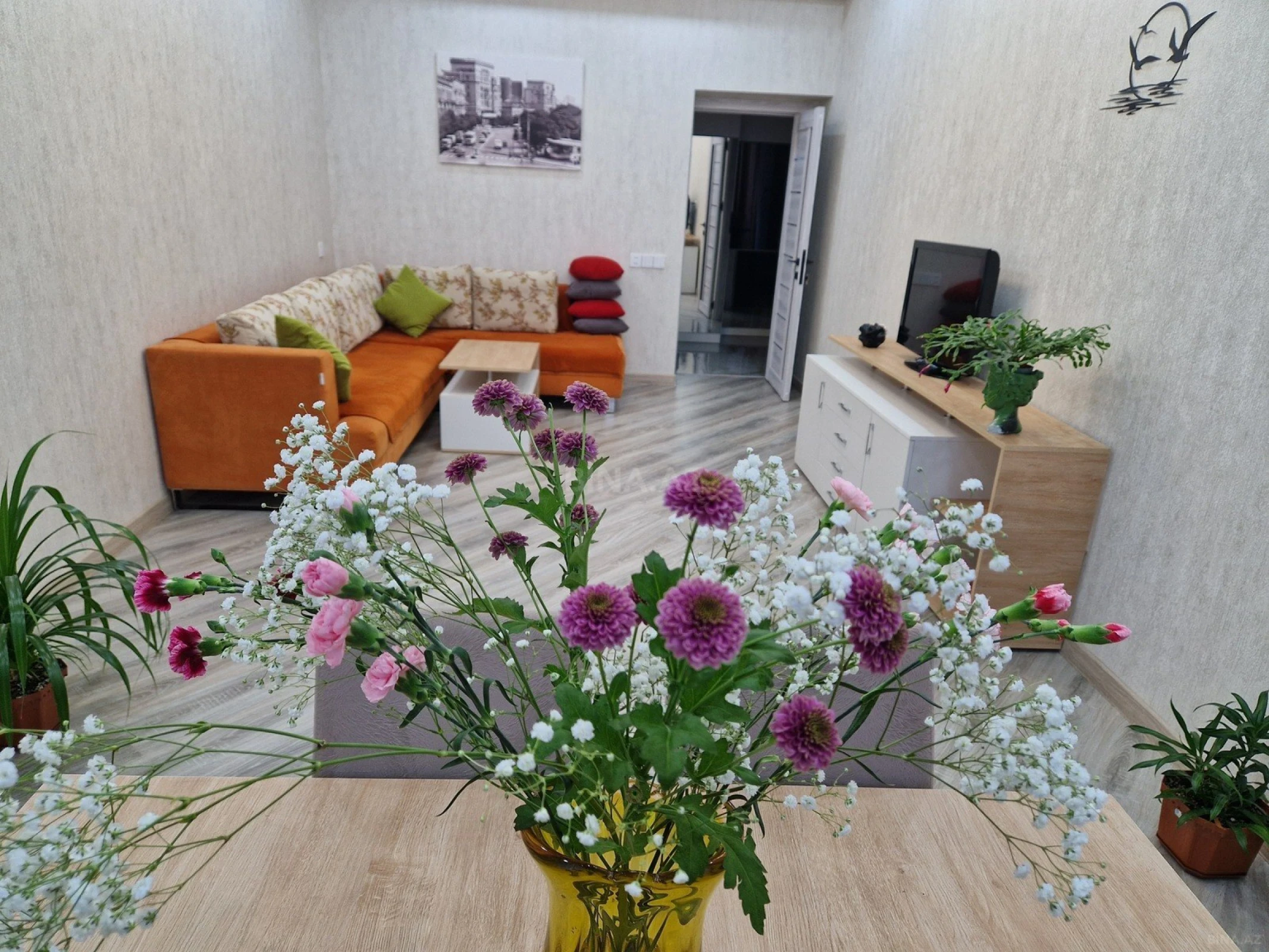 Kirayə verilir 2 otaqlı mənzil 70 m²