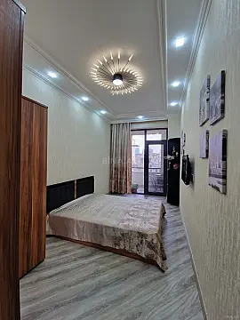 Kirayə verilir 2 otaqlı mənzil 70 m²