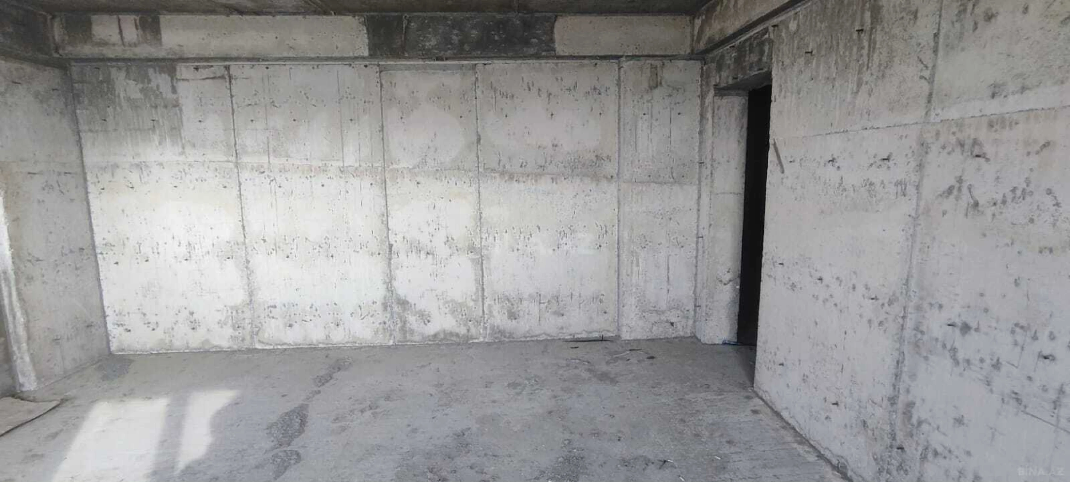 Satılır 2 otaqlı mənzil 120.3 m²