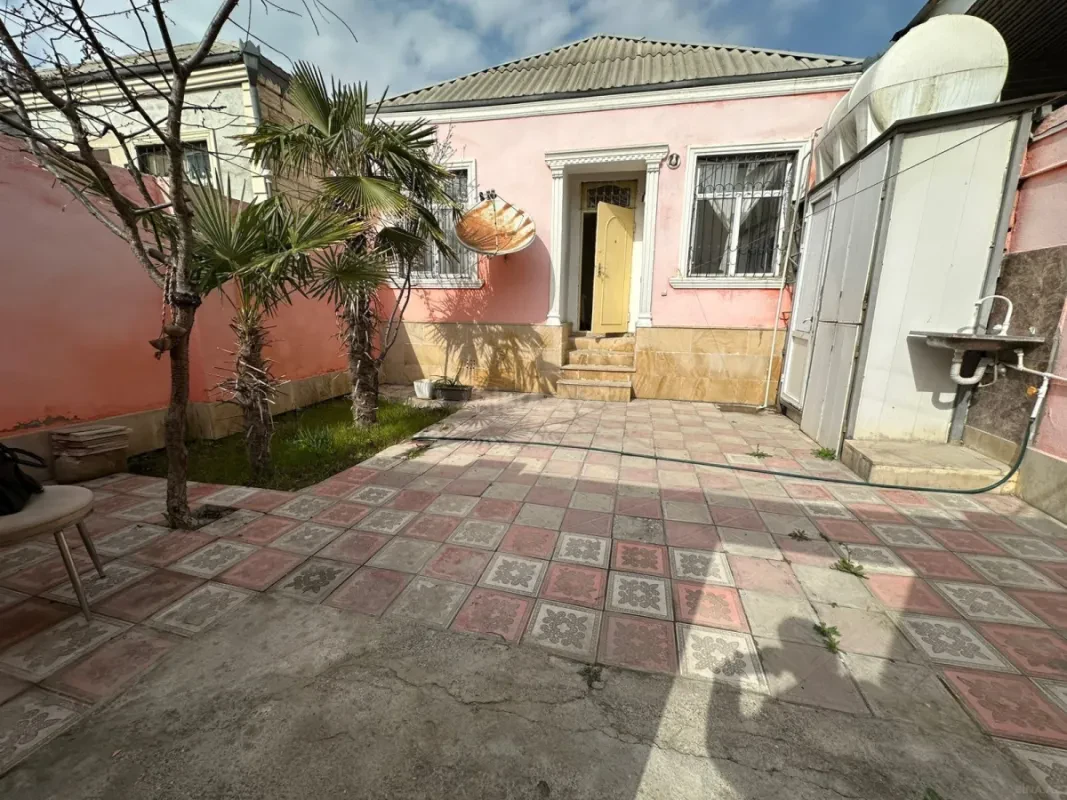 Satılır 2 otaqlı həyət evi 80 m²