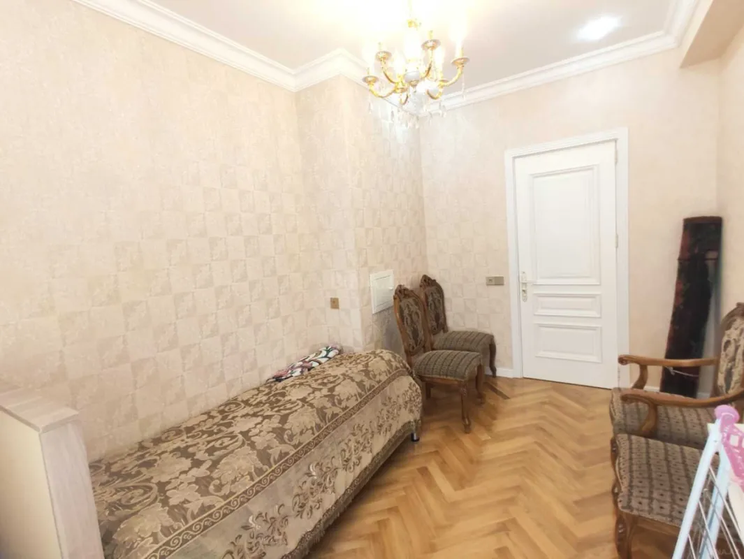Kirayə verilir 3 otaqlı mənzil 115 m²