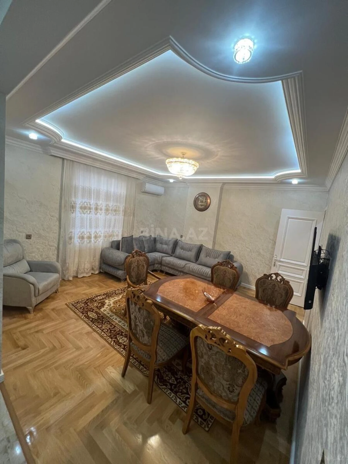 Kirayə verilir 3 otaqlı mənzil 115 m²