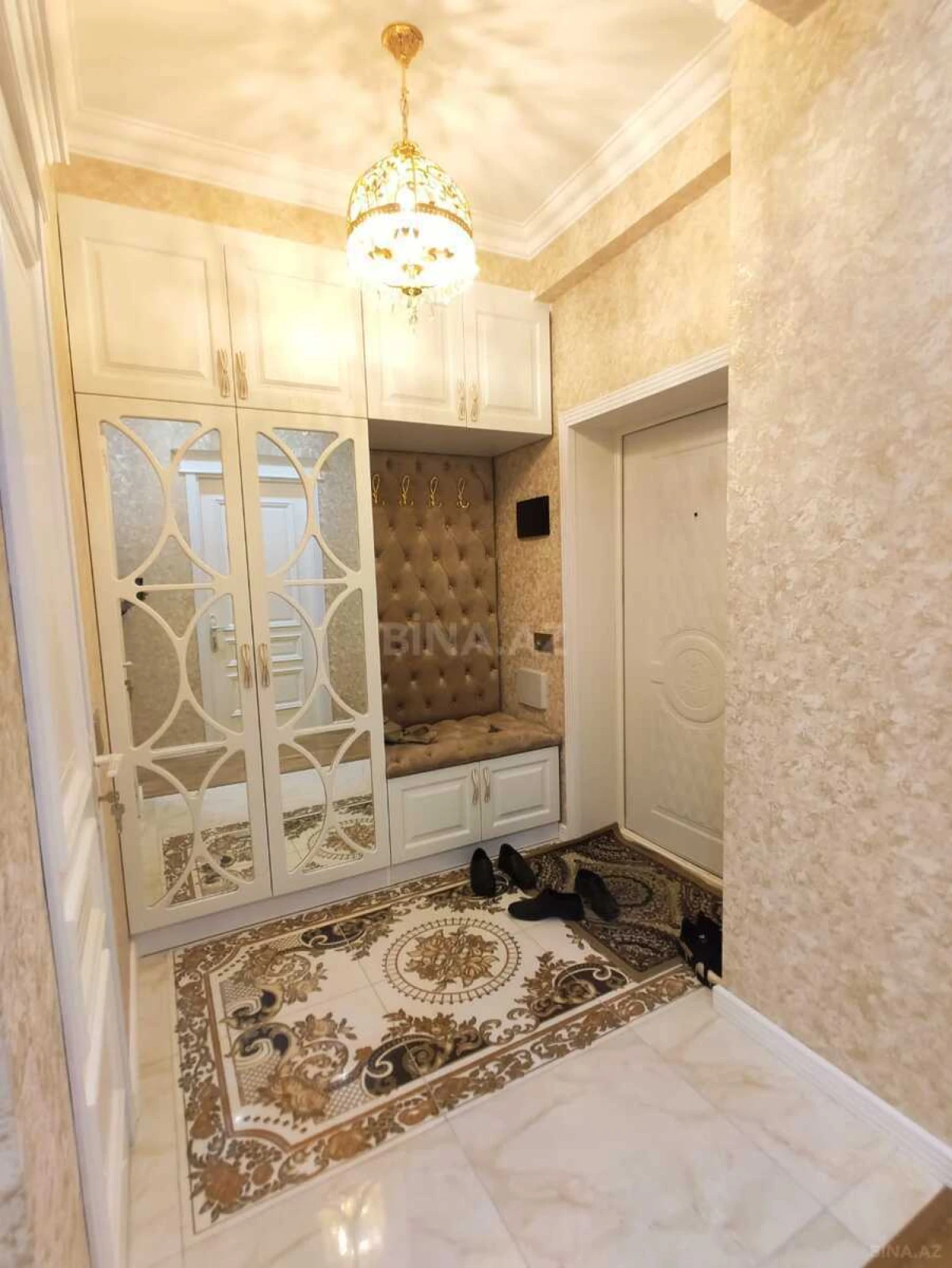 Kirayə verilir 3 otaqlı mənzil 115 m²