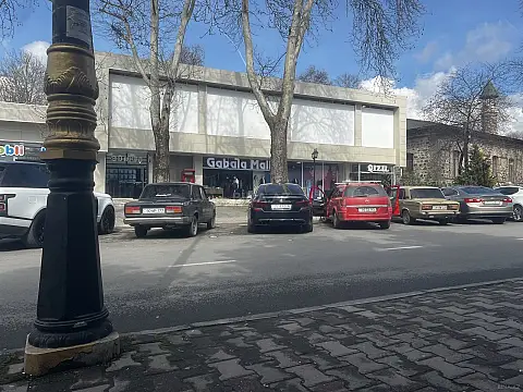 Kirayə verilir obyekt 750 m²