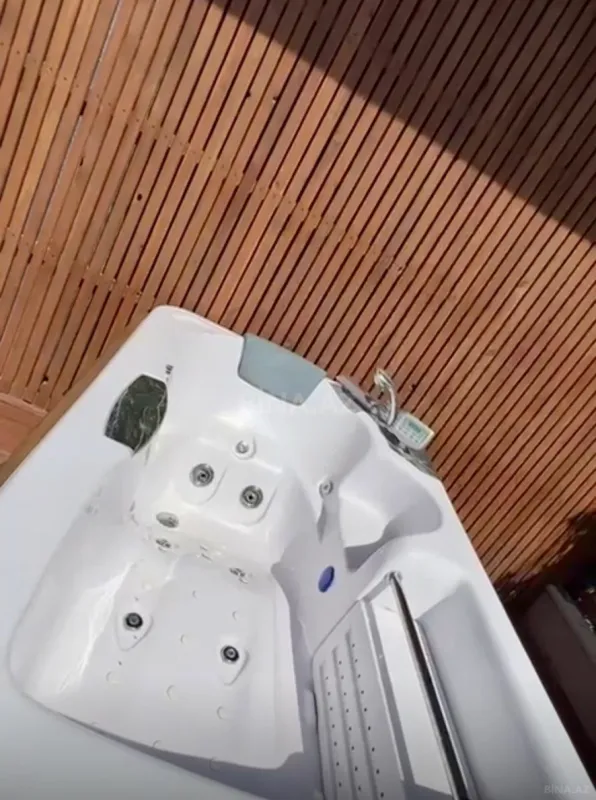 Satılır 6 otaqlı həyət evi 190 m²