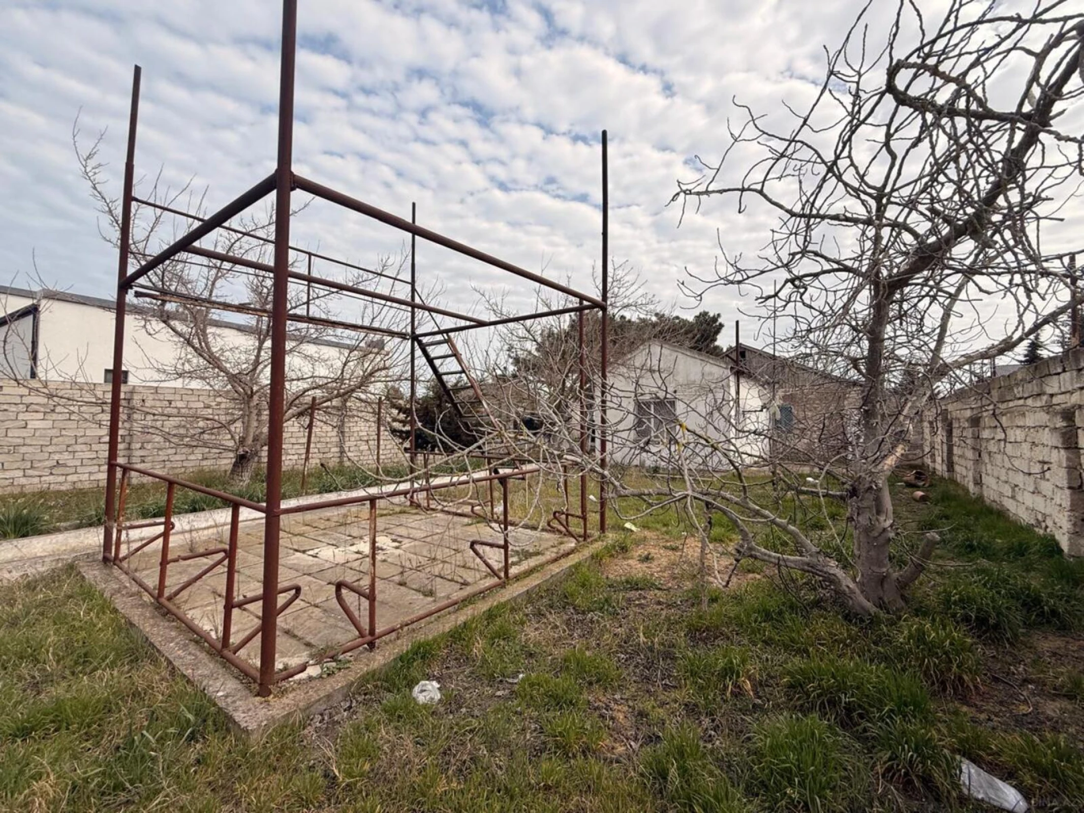 Satılır torpaq sahəsi 8 m²