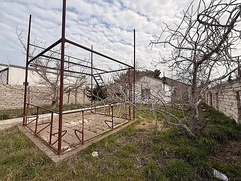 Satılır torpaq sahəsi 8 m²