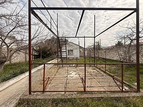 Satılır torpaq sahəsi 8 m²