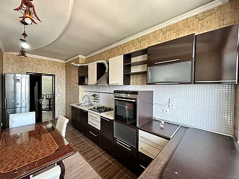 Satılır 2 otaqlı mənzil 90 m²