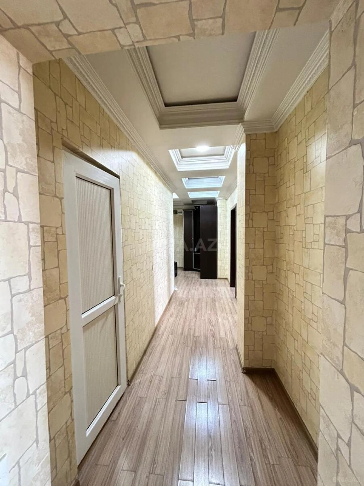 Satılır 2 otaqlı mənzil 90 m²