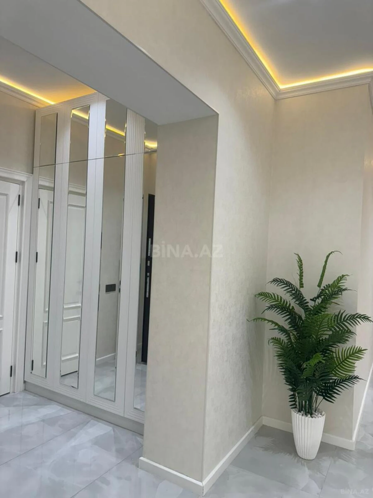 Kirayə verilir 3 otaqlı mənzil 148 m²
