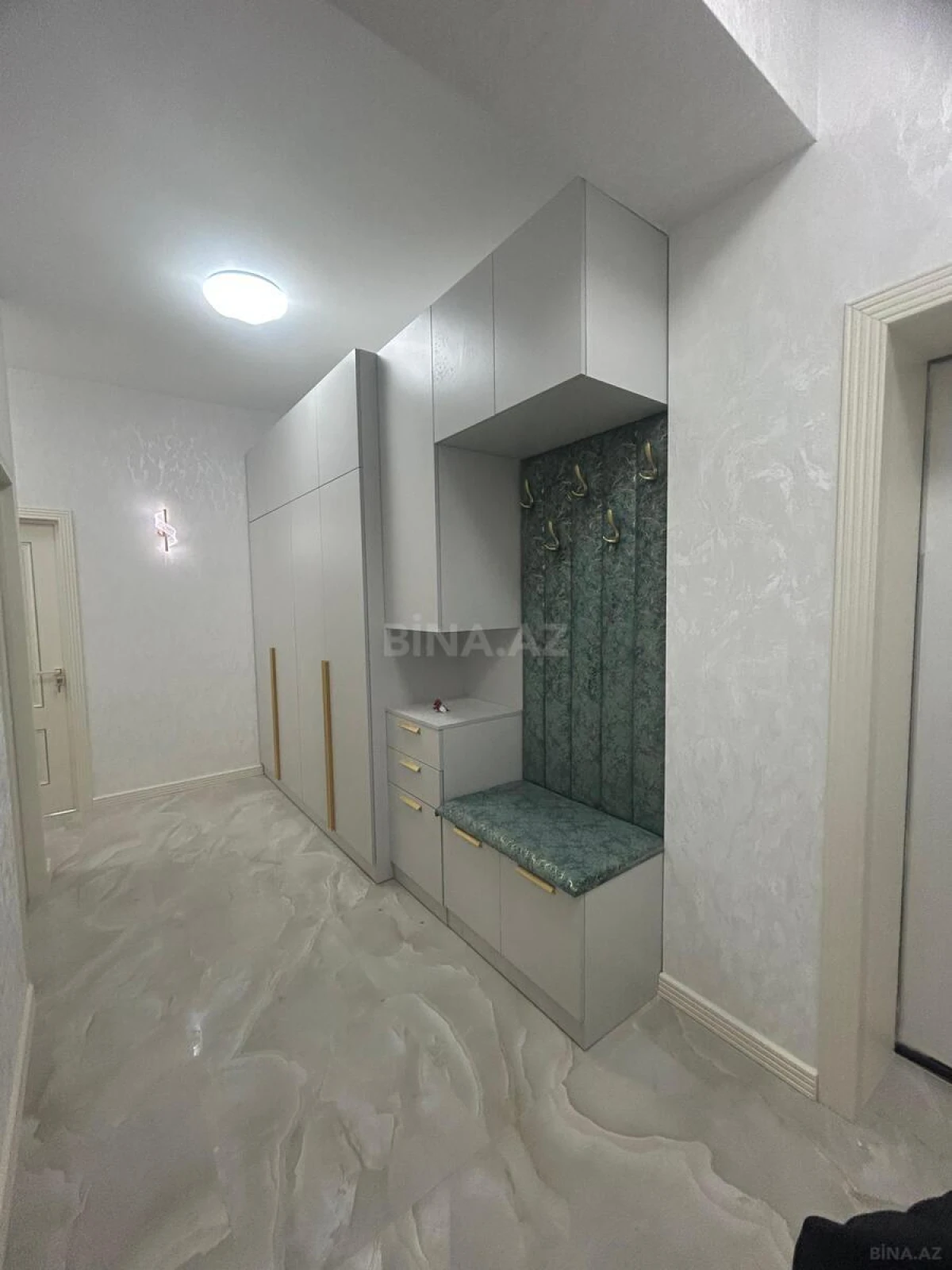 Satılır 3 otaqlı mənzil 90 m²