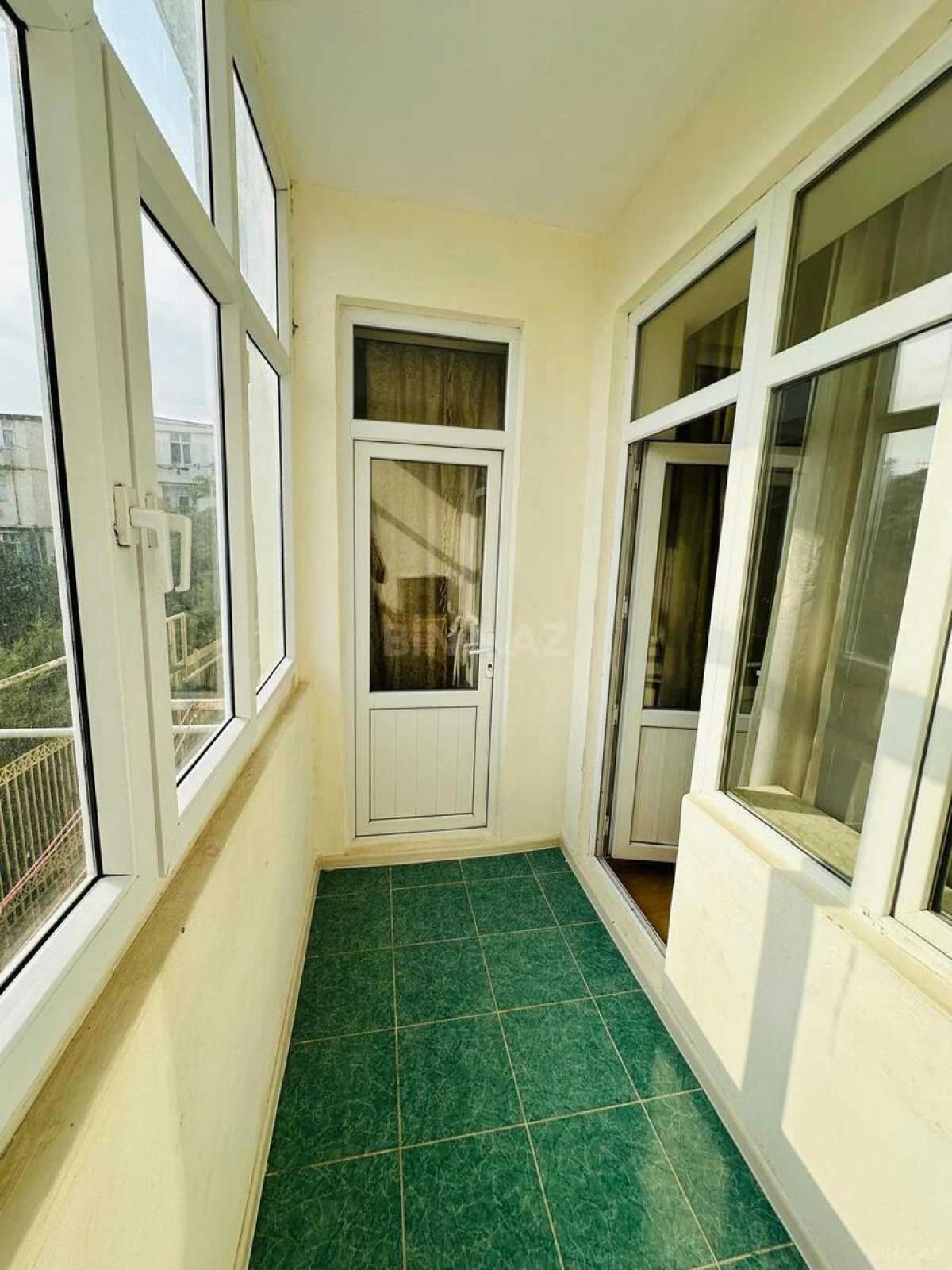 Kirayə verilir 2 otaqlı mənzil 45 m²