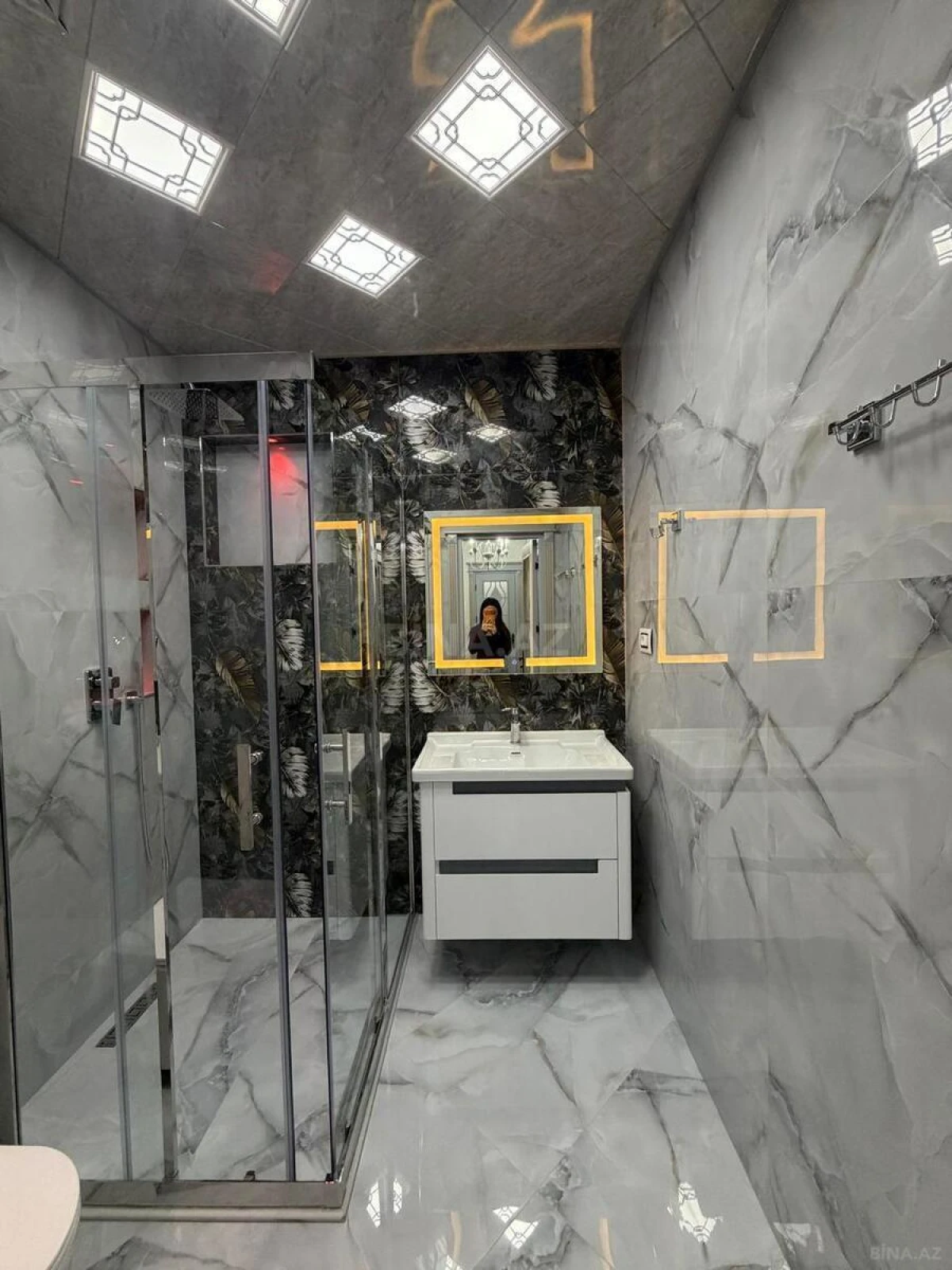 Kirayə verilir 2 otaqlı mənzil 90 m²