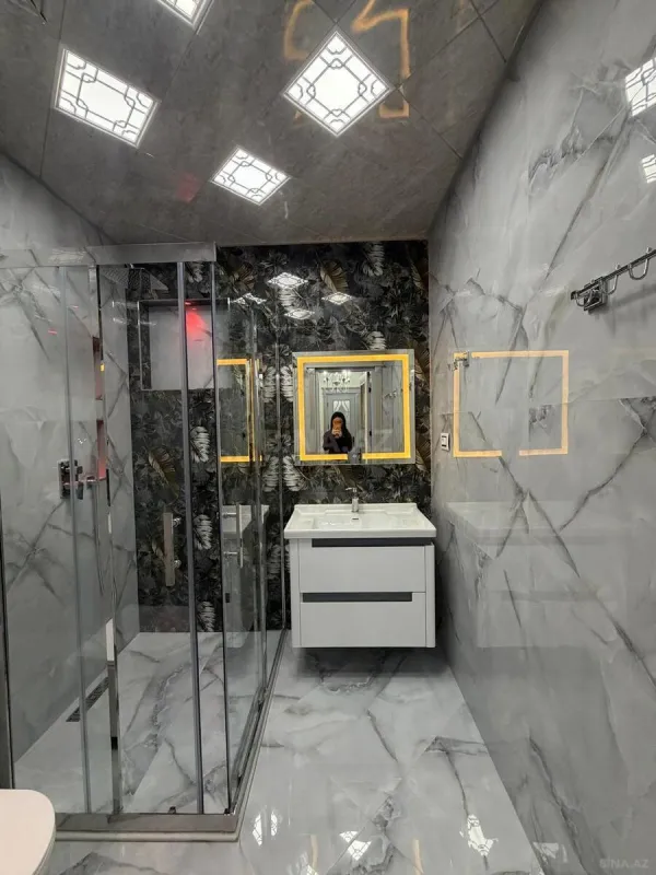 Kirayə verilir 2 otaqlı mənzil 90 m²