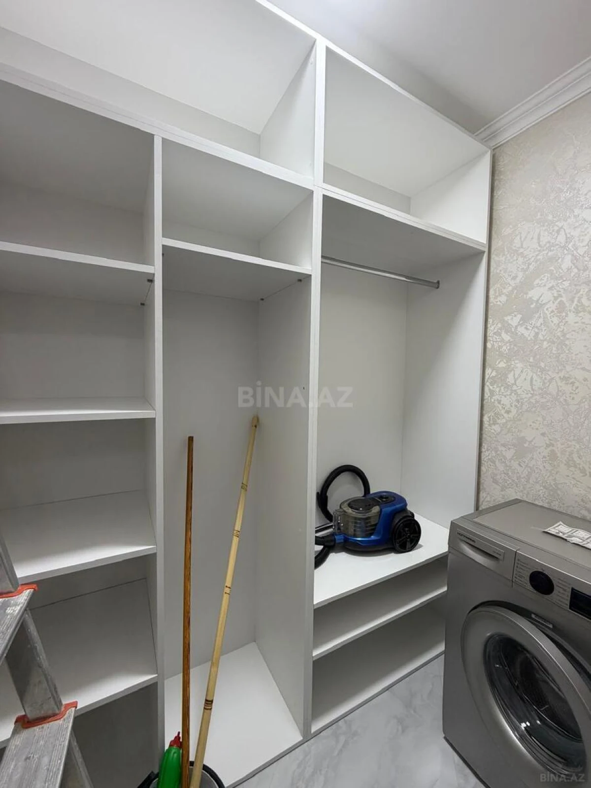 Kirayə verilir 2 otaqlı mənzil 90 m²