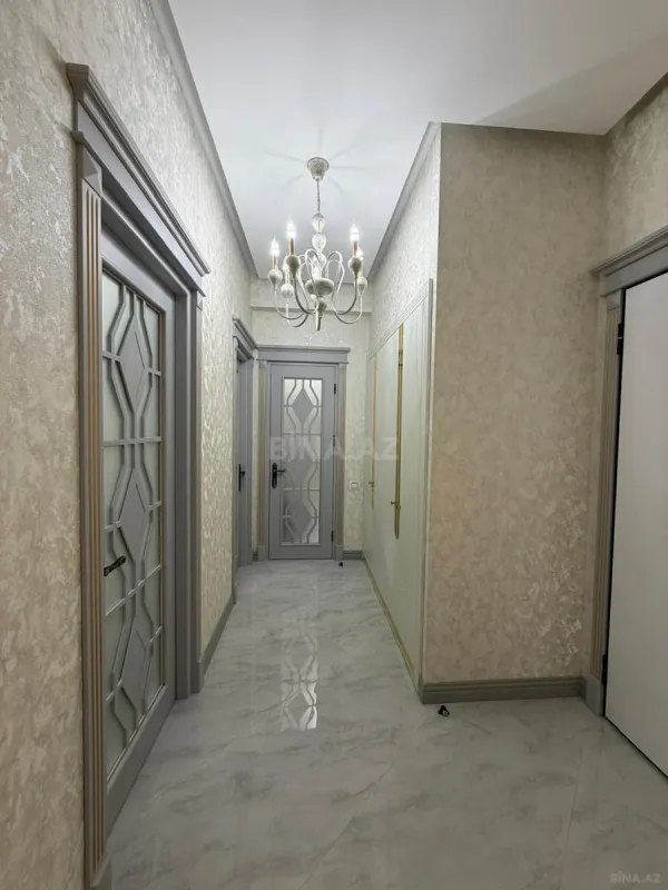 Kirayə verilir 2 otaqlı mənzil 90 m²