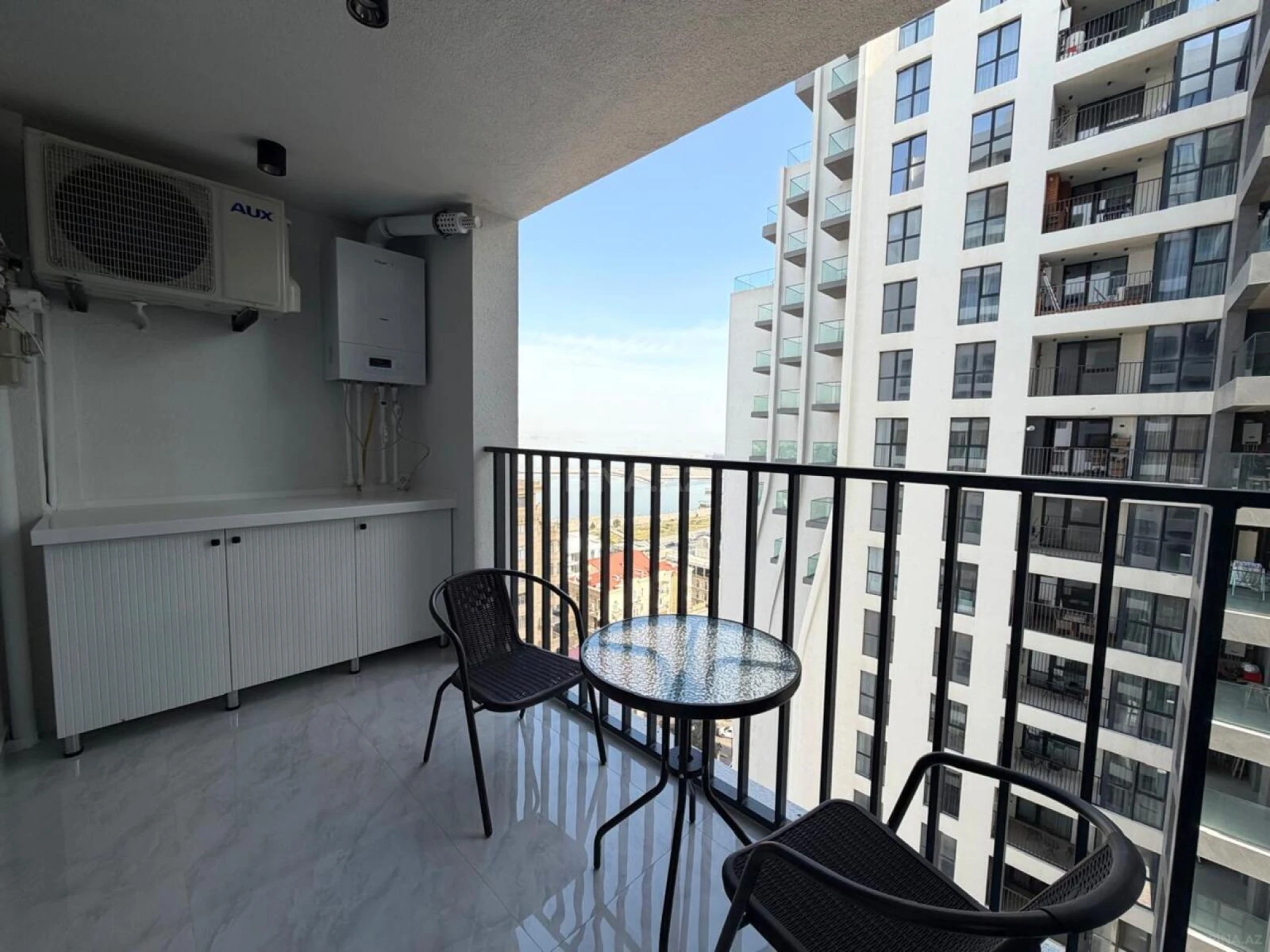 Kirayə verilir 2 otaqlı mənzil 90 m²