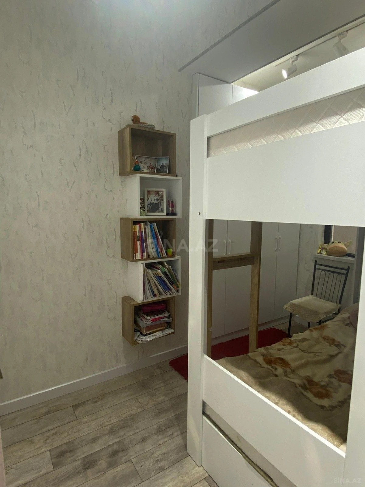 Satılır 2 otaqlı mənzil 67 m²