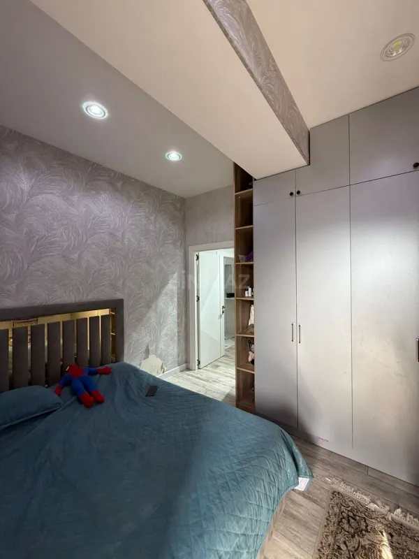 Satılır 2 otaqlı mənzil 67 m²