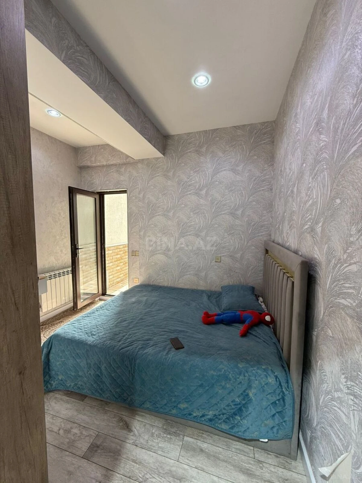 Satılır 2 otaqlı mənzil 67 m²