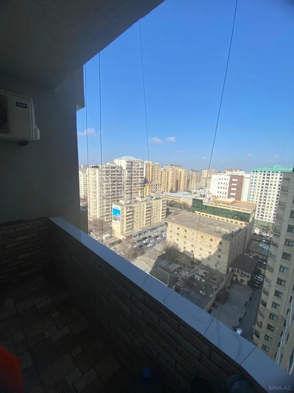 Satılır 2 otaqlı mənzil 67 m²