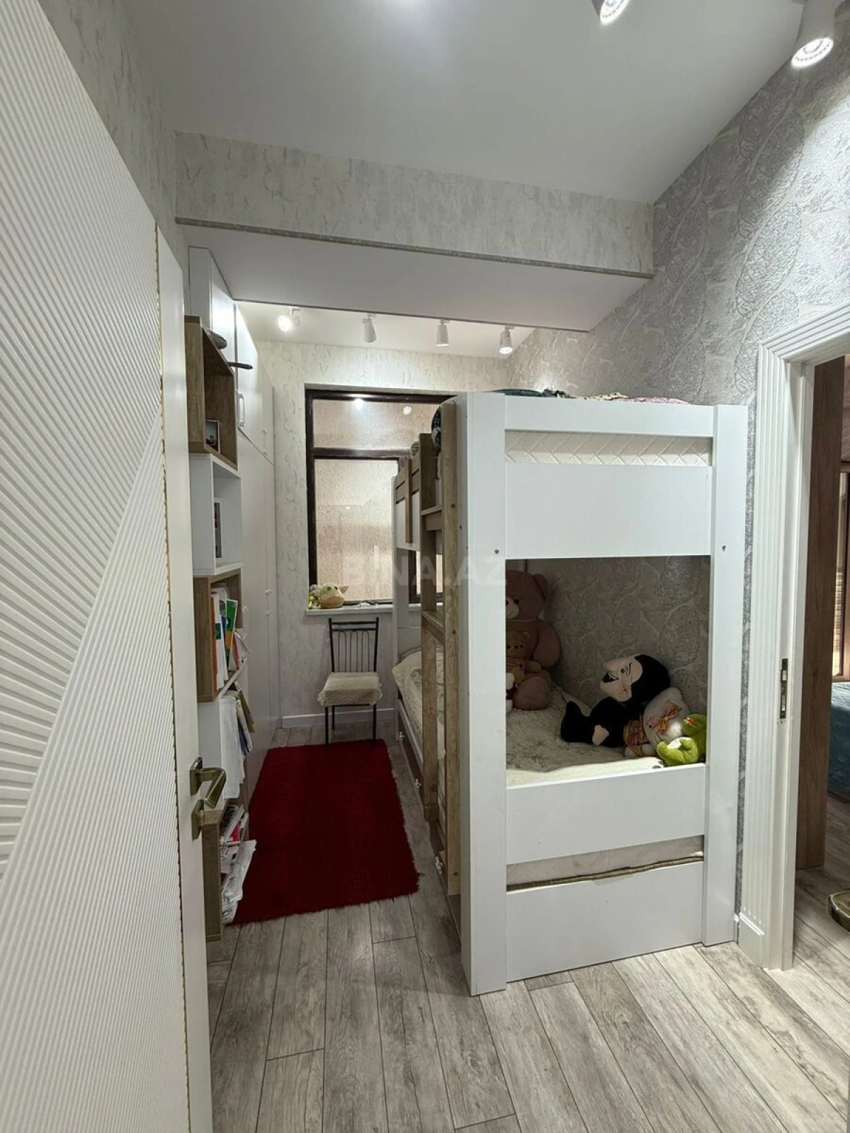 Satılır 2 otaqlı mənzil 67 m²