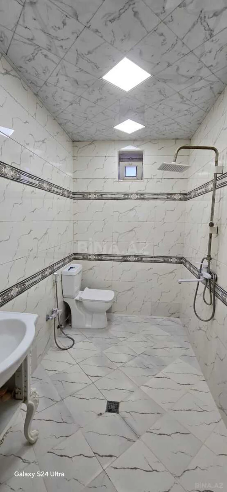 Satılır 4 otaqlı həyət evi 140 m²