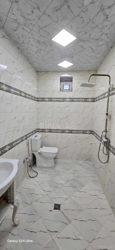 Satılır 4 otaqlı həyət evi 140 m²