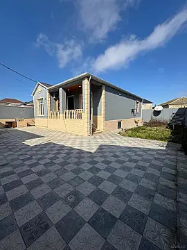 Satılır 4 otaqlı həyət evi 140 m²