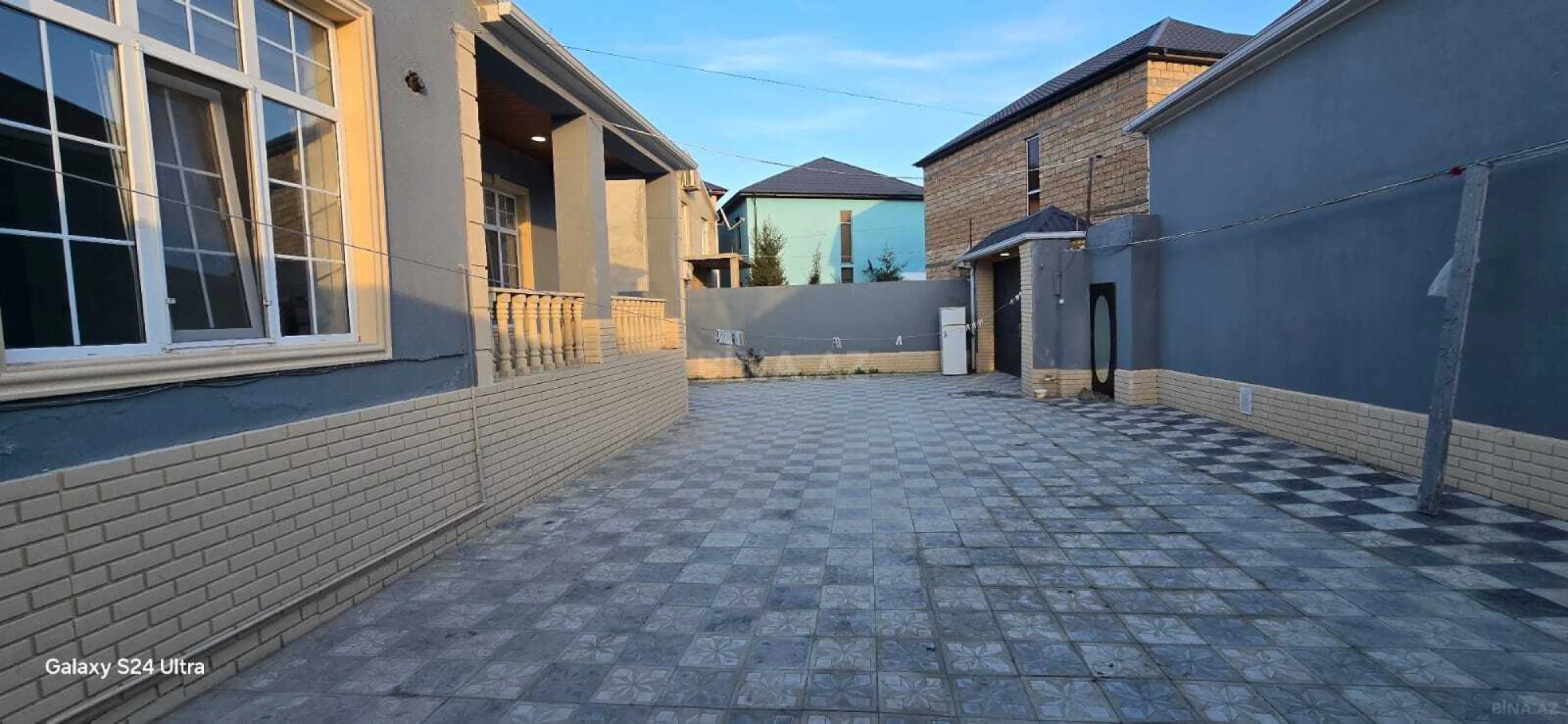 Satılır 4 otaqlı həyət evi 140 m²