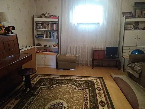 Satılır 6 otaqlı həyət evi 180 m²