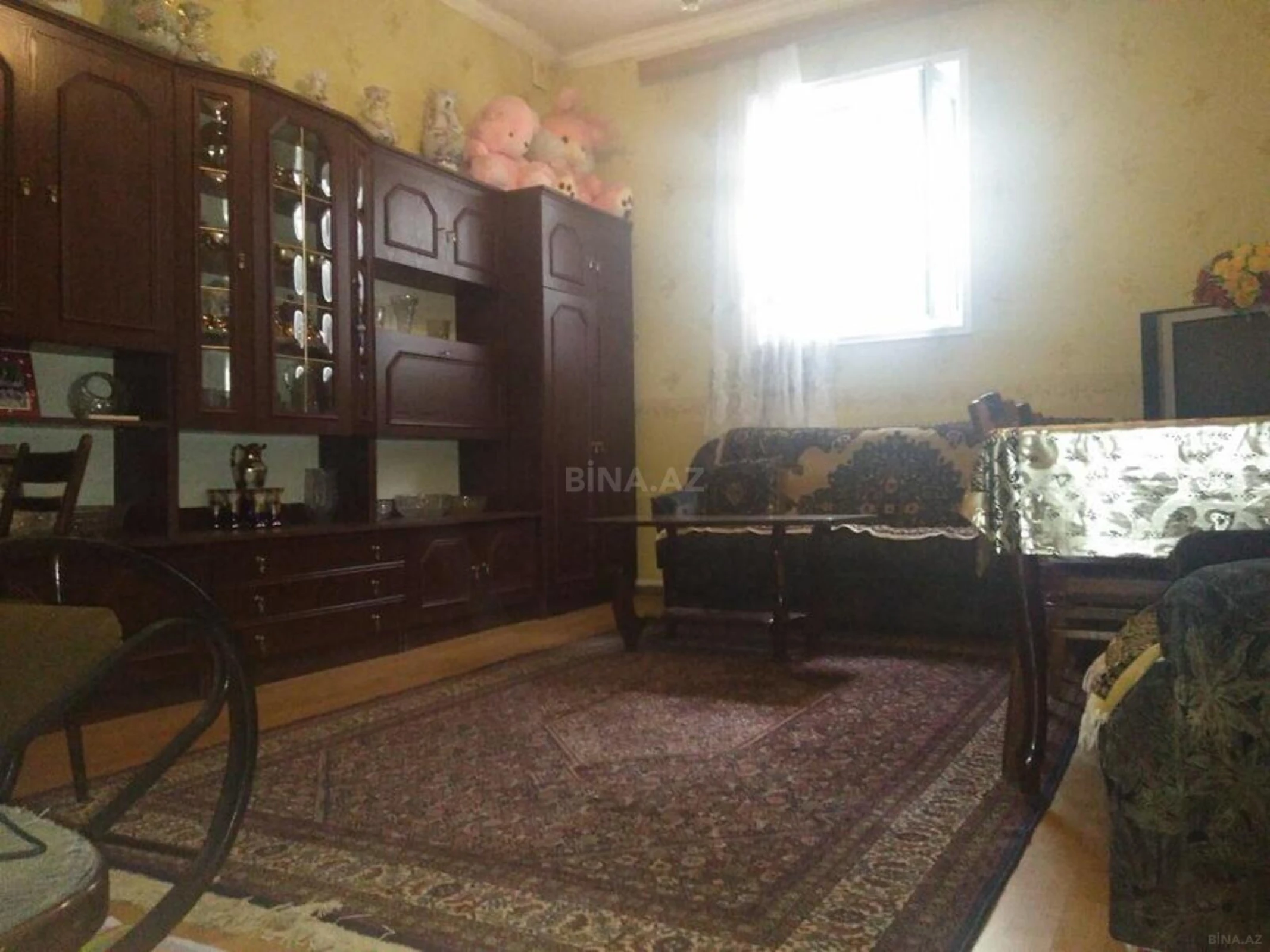 Satılır 6 otaqlı həyət evi 180 m²