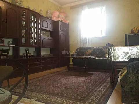 Satılır 6 otaqlı həyət evi 180 m²