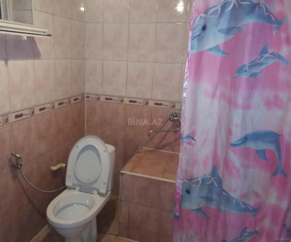 Satılır 6 otaqlı həyət evi 180 m²