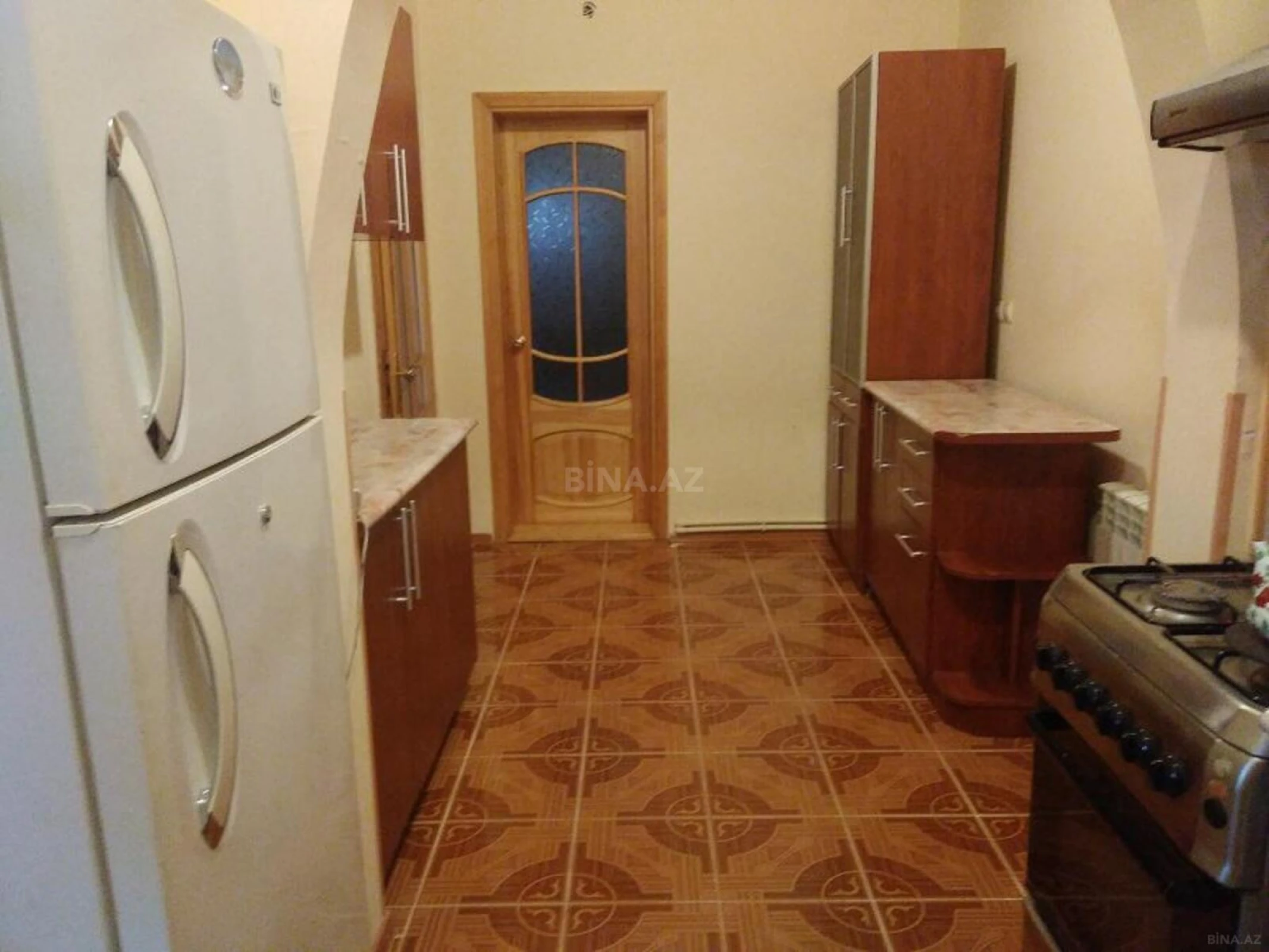 Satılır 6 otaqlı həyət evi 180 m²