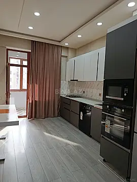Kirayə verilir 3 otaqlı mənzil 110 m²